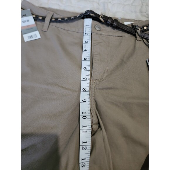 New Lee Platinum Label Women's Walk Short Beige Size 12 P Medium - Picture 8 of 8
